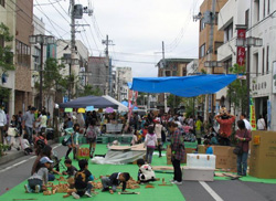 商店街が愉しい遊び場に変身